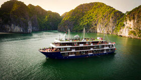 Awaken to emerald waters with La Pandora Cruise